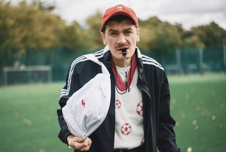 Картинка Александр Гудков поддержал женский футбол коллекцией мерча «Гудбол»