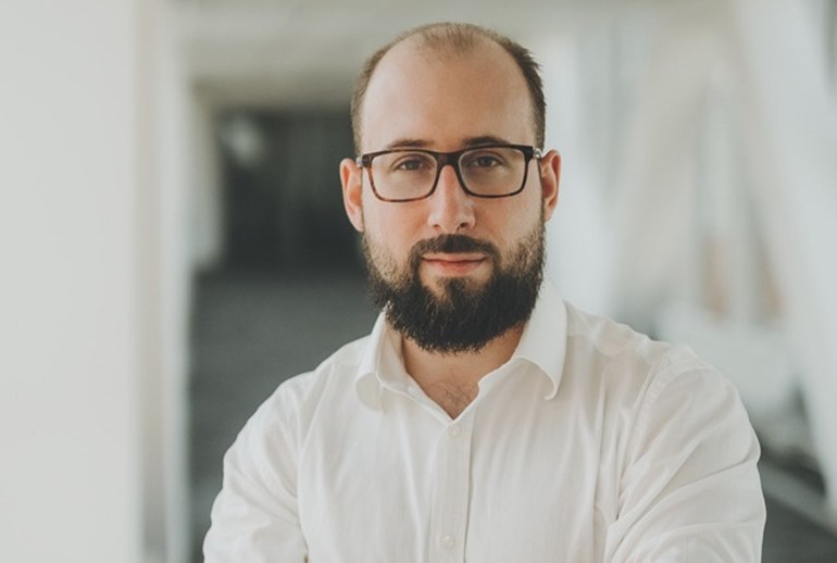 Картинка Яков Пейсахзон перешел в «Авито»