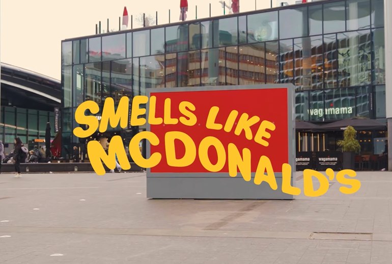 Картинка  McDonald's дал возможность понюхать картошку фри через баннер