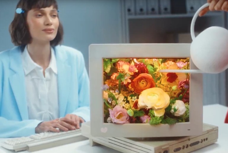 Картинка Inbase и elisa.and.me показали «Яркие будни»