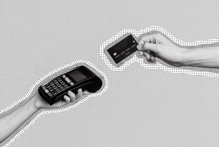 Картинка Почти треть россиян при появлении свободных денег откладывают их на «черный день»