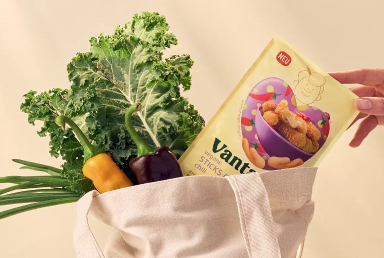 Картинка Руки в форме сердец выбрали символом заботы для Vantastic Foods