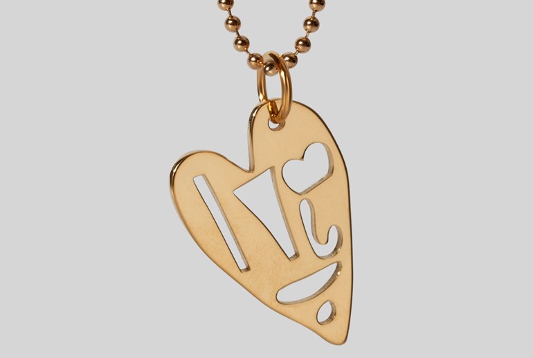 Картинка «Простые вещи» и alvaar превратили подвески в «живые сердца»