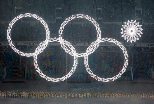 Картинка Дмитрий Медведев хочет зарегистрировать «дефектное» кольцо как товарный знак
