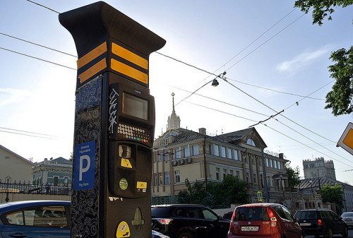 Картинка Москва выбрала агентство для рекламы платных парковок за 91 млн рублей