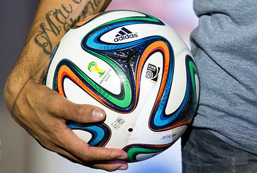 Картинка Adidas может расторгнуть контракт с ФИФА из-за коррупционного скандала