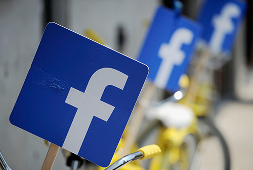 Картинка eMarketer: Мировой доход от рекламы Facebook вырастет на 42% в 2015 году