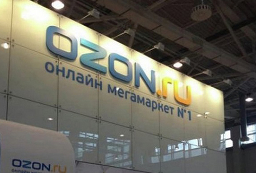 Картинка Ozon начнет торговать зарубежной одеждой и обувью