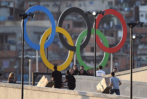 Картинка «Коммерсантъ»: Расходы российских рекламодателей на трансляции Олимпиады резко выросли