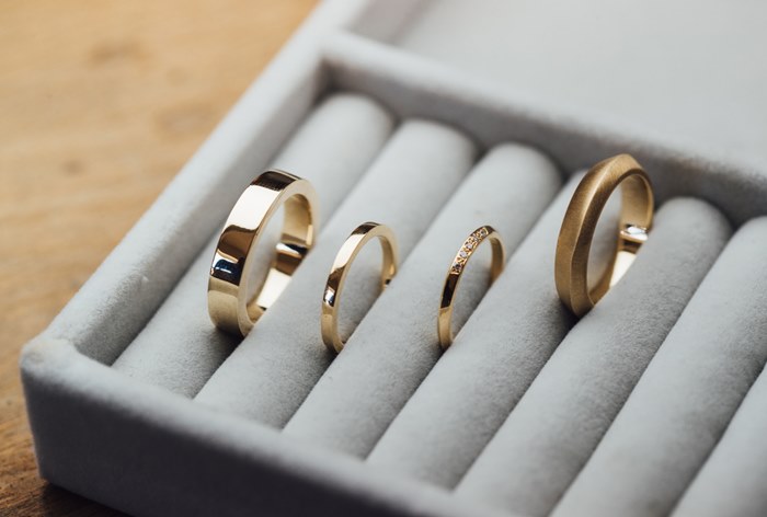 Изображение к Маркетплейсам могут запретить торговать ювелирными украшениями