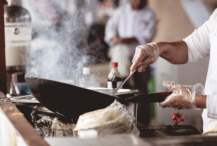 Изображение к Развитие сферы общепита в России замедлилось