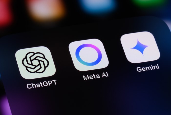 Изображение к OpenAI отучил ChatGPT успокаивать людей и деликатно общаться