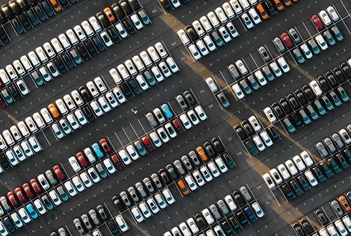 Изображение к Китайские авто уступают место на рынке локализованным в России брендам