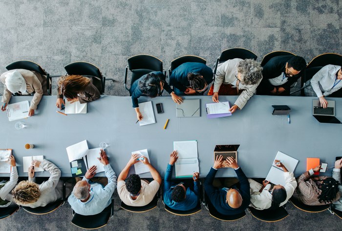 Изображение к Meta* будет следить за экранами сотрудников и их работой для обучения ИИ