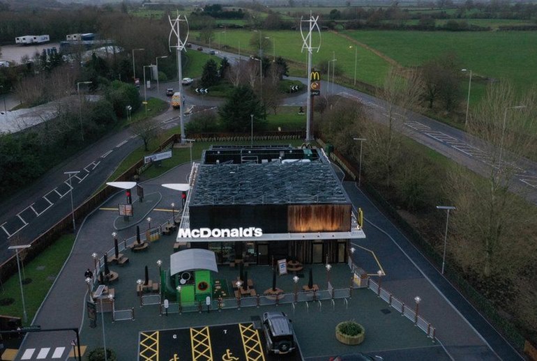 Картинка к McDonald's открыл в Великобритании ресторан с нулевым выбросом углерода