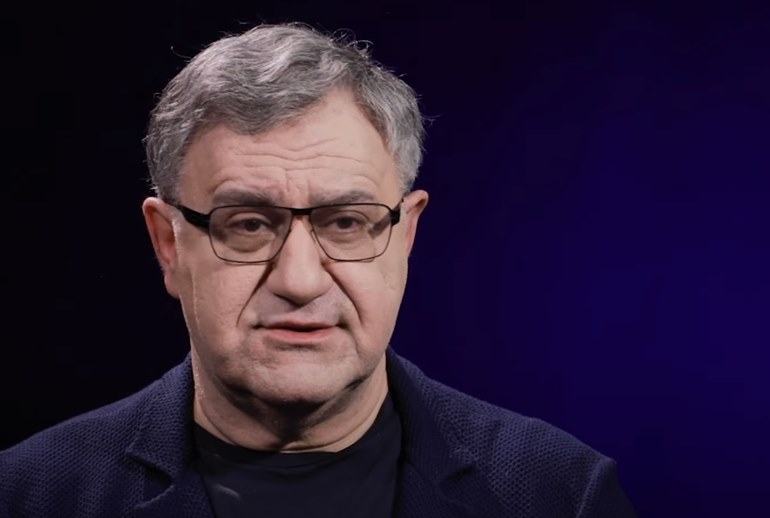 Картинка Новым ведущим шоу «Сто к одному» станет кинопродюсер Александр Акопов 