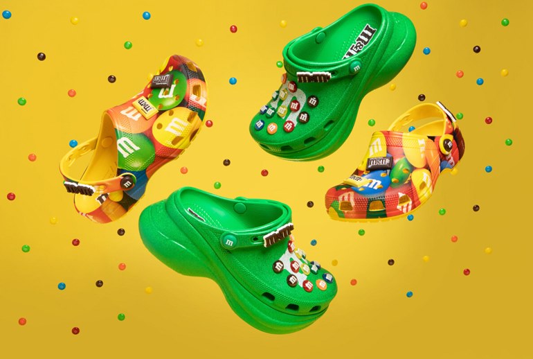 Картинка Crocs стали еще слаще вместе с конфетной коллекцией с M&Ms