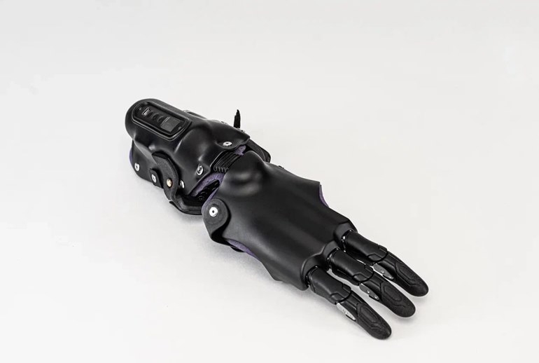 Картинка «Моторика» представила протез кисти с оптическими датчиками