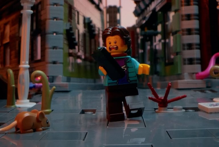 Картинка Lego посадил взрослых в поезд ужасов реальной жизни