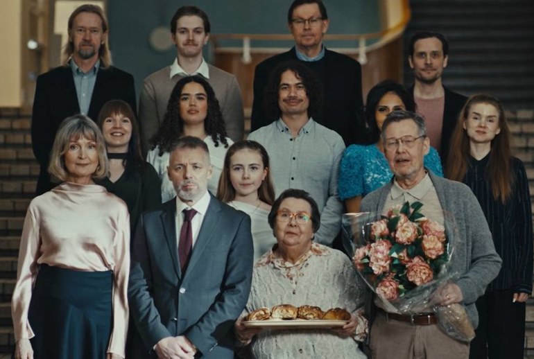 Картинка «Добро пожаловать в семью!»: финны позвали Памелу Андерсон стать одной из них  