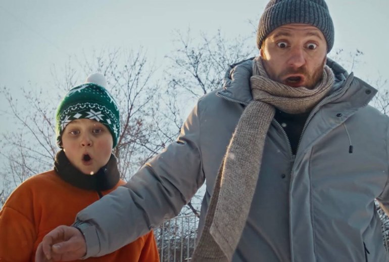 Картинка Xiaomi разрушил детский страх в рекламе нового смартфона