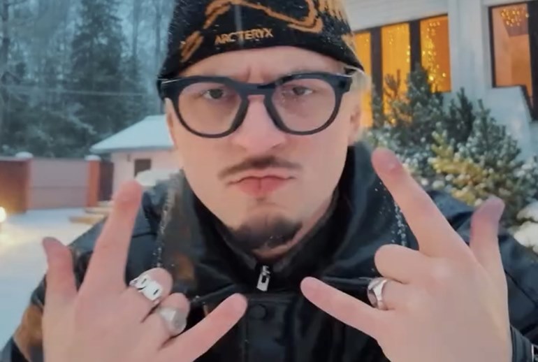 Картинка «Купер» залетел «на хутор» Sqwoz Bab на 5 млн прослушиваний