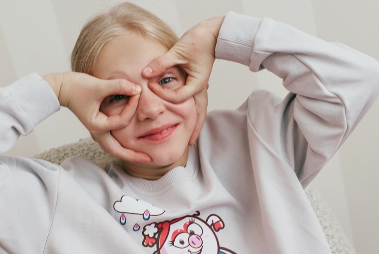 Картинка Бренд RE оживил «Смешариков» в новой капсуле одежды ради чувства свободы