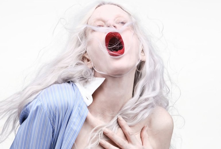 Картинка Tom Ford и Кристен МакМенами провокационно анонсировали показ модного дома