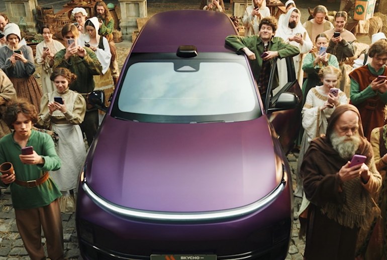 Картинка «Родная Речь» сравнила скептиков «Стикермании» с гонителями Джордано Бруно