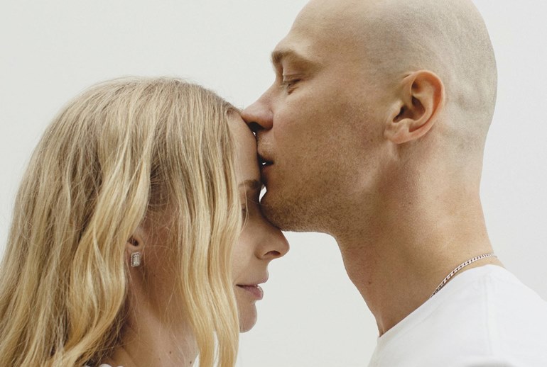 Картинка Юрий Борисов и Анна Шевчук показали семейную идиллию в одежде 12 Storeez