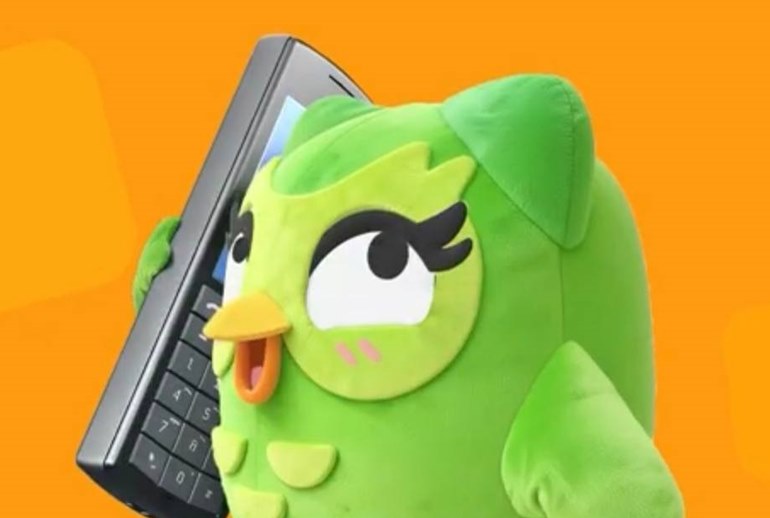 Картинка Duolingo отправил своего маскота на рынок труда вместо выгоревших зумеров