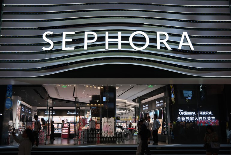 Картинка Sephora вслед за другими ретейлерами добавила в магазины формат «тихих часов»