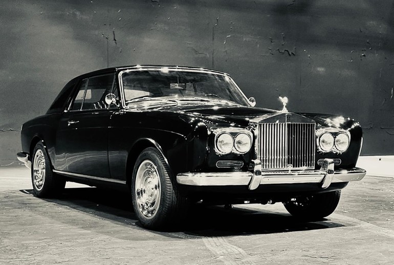 Картинка Дизайнер Джонатан Рисс подал иск на Prada в $5 млн за срыв проекта с Rolls-Royce