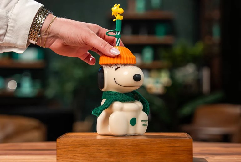 Картинка Цена эксклюзивного стакана Starbucks выросла в пять раз за сутки
