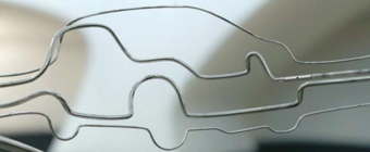 Картинка Peugeot 308 отрицает физику