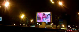 Картинка На рекламном экране в центре Москвы показали порно