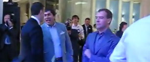 Картинка На YouTube появился видеоролик с танцующим Медведевым
