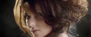 Картинка «Безумно дикие» волосы Шерил Коул в рекламе лака для волос