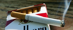 Картинка Производители сигарет помогут заклеить надпись о вреде сигарет на пачке