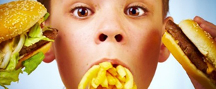 Картинка Телереклама нездоровой пищи дразнит детей