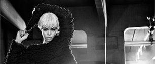 Картинка Рианна стала блондинкой для рекламной кампании Armani