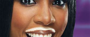 Картинка Экс-участница Destiny's Child снялась в рекламе с "молочными усами"