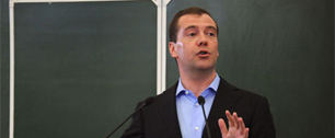 Картинка Медведев отрицает наличие «разнузданной цензуры» в СМИ