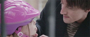 Картинка Папа с дочкой - лучший образ для рекламы безопасных автомобилей