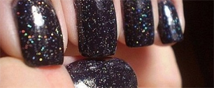 Картинка Бум на дизайн ногтей в социальных сетях от ВКонтакте до Pinterest – ювелиры добавляют в лаки «брюлики»