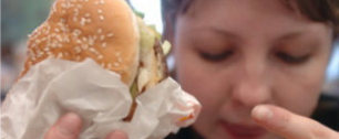Картинка ВОЗ призвала защитить детей от рекламы вызывающих ожирение продуктов