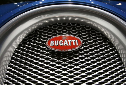 Картинка Bugatti будет выпускать под своим брендом одежду и аксессуары