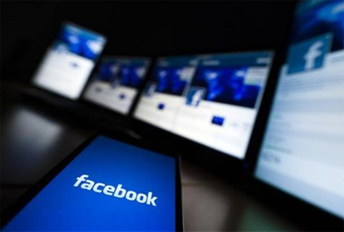 Картинка Мобильная реклама принесла Facebook 40% выручки в 2013 году