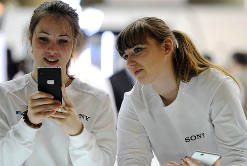 Картинка Sony стала лидером продаж планшетофонов