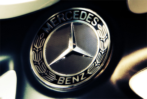 Картинка Рекламная кампания Mercedes в интернете пользовалась успехом среди ботов